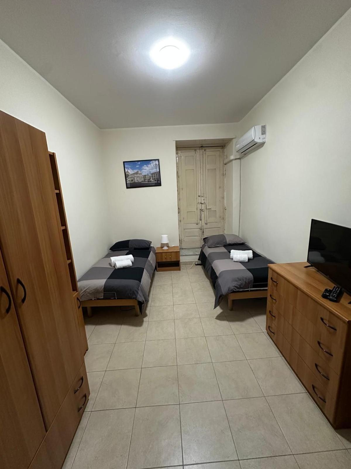 Hotel Agata House Catania Esterno foto