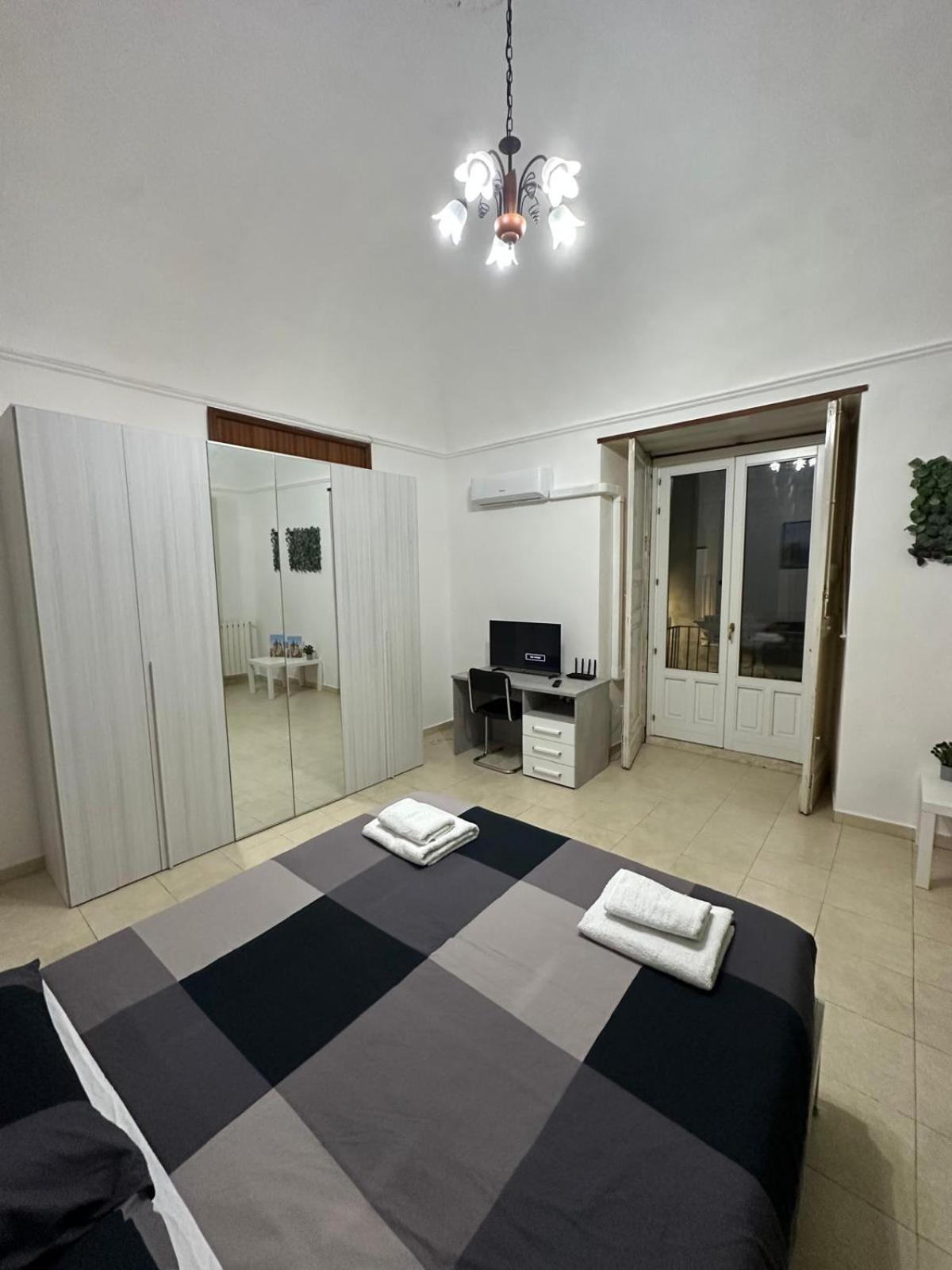 Hotel Agata House Catania Esterno foto
